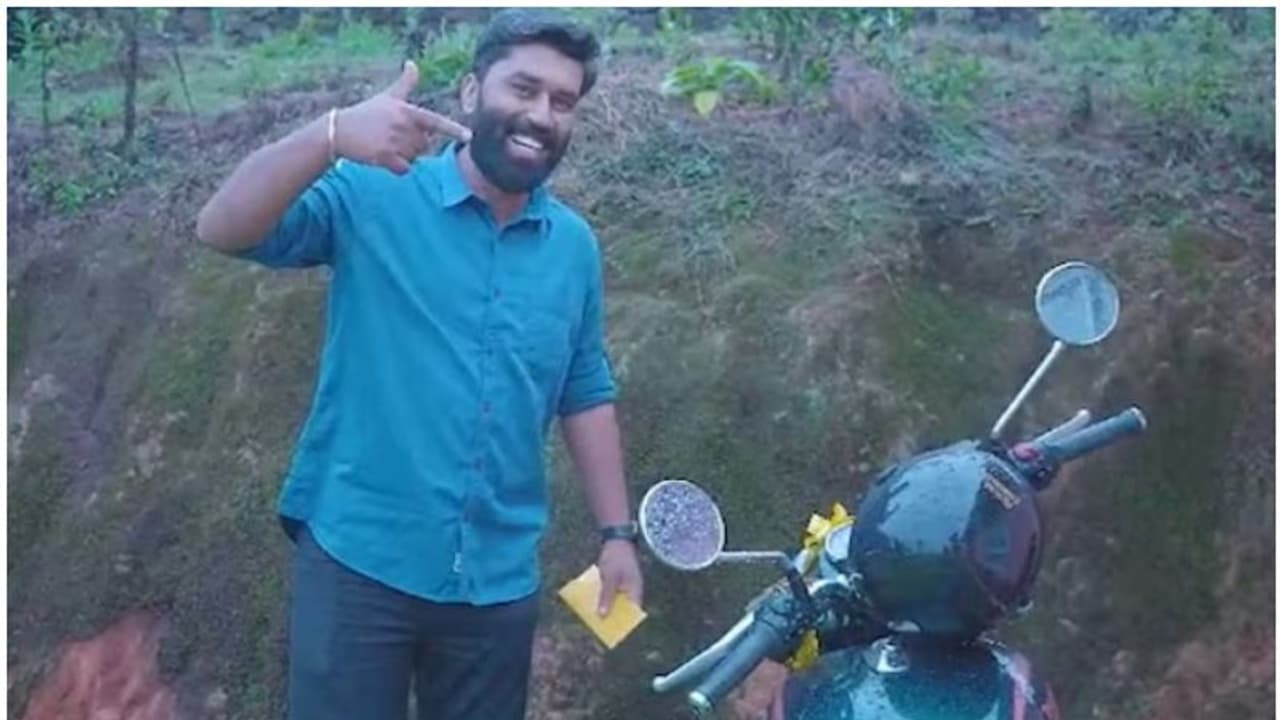 മുതലാളീ... ചങ്ക ചക ചക! തേയിലത്തോട്ട ഉടമയുടെ സ്നേഹത്തിന് മുന്നിൽ കണ്ണ് നിറഞ്ഞ് ജീവനക്കാർ, വമ്പൻ ഗിഫ്റ്റ്