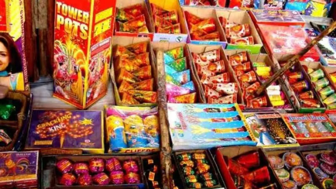 நெருங்கும் தீபாவளி.. குறைந்த விலையில் பட்டாசு.. தமிழகத்தில் புதிய மோசடி எச்சரிக்கும் சைபர் க்ரைம் போலீசார்! நெருங்கும் தீபாவளி.. குறைந்த விலையில் பட்டாசு.. தமிழகத்தில் புதிய மோசடி எச்சரிக்கும் சைபர் க்ரைம் போலீசார்!