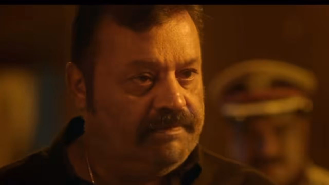 'ഐ ആം എ ബ്ലഡി കോപ്'; തിയറ്ററുകളിൽ കസറുന്ന ​'ഗരുഡൻ', സർപ്രൈസ് ഒരുക്കി സുരേഷ് ​ഗോപി