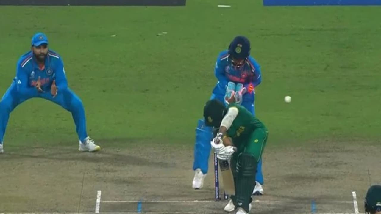 India vs South Africa: 16 ஆண்டுகளுக்கு பிறகு தென் ஆப்பிரிக்காவை 83 ரன்களுக்கு சுருட்டி இந்தியா சாதனை! India vs South Africa: 16 ஆண்டுகளுக்கு பிறகு தென் ஆப்பிரிக்காவை 83 ரன்களுக்கு சுருட்டி இந்தியா சாதனை!