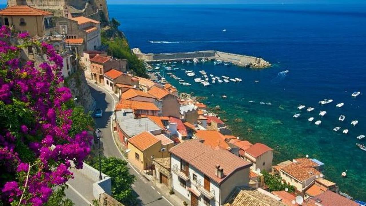 ഇറ്റലിയിൽ താമസിക്കാം, 26 ലക്ഷം രൂപയും കിട്ടും, ആളുകളെ ക്ഷണിച്ച് അധികൃതർ, കണ്ടീഷൻസ് ഇത് ഇറ്റലിയിൽ താമസിക്കാം, 26 ലക്ഷം രൂപയും കിട്ടും, ആളുകളെ ക്ഷണിച്ച് അധികൃതർ, കണ്ടീഷൻസ് ഇത്