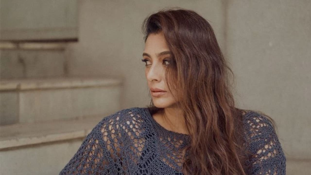 52ാം വയസിലും 'സിംഗിള്'; തന്റെ സന്തോഷത്തെ കുറിച്ച് നടി തബു... 52ാം വയസിലും 'സിംഗിള്'; തന്റെ സന്തോഷത്തെ കുറിച്ച് നടി തബു...