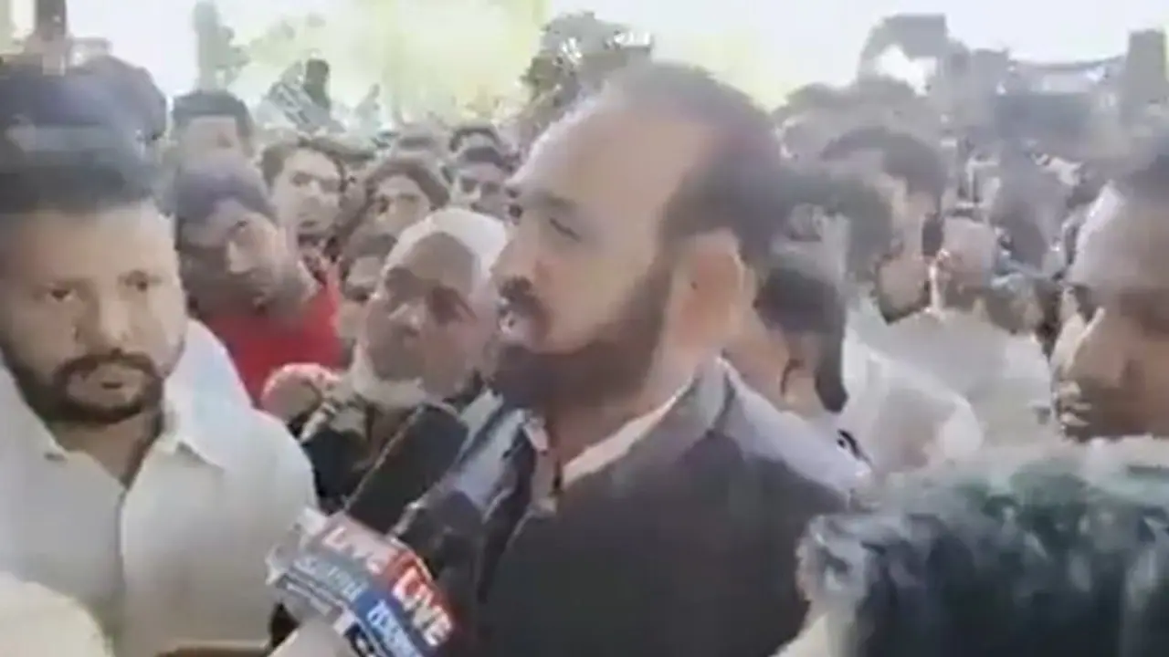 ನಾವು 25 ಕೋಟಿ, ಭಾರತದ ಸಂವಿಧಾನ ಕಿತ್ತು ಶರಿಯಾ ಕಾನೂನು ತರುತ್ತೇವೆ: ಸೋಷಿಯಲ್ ಮೀಡಿಯಾದ ಈ ವೀಡಿಯೋ ಡೀಪ್ ಫೇಕಾ? ನಾವು 25 ಕೋಟಿ, ಭಾರತದ ಸಂವಿಧಾನ ಕಿತ್ತು ಶರಿಯಾ ಕಾನೂನು ತರುತ್ತೇವೆ: ಸೋಷಿಯಲ್ ಮೀಡಿಯಾದ ಈ ವೀಡಿಯೋ ಡೀಪ್ ಫೇಕಾ?