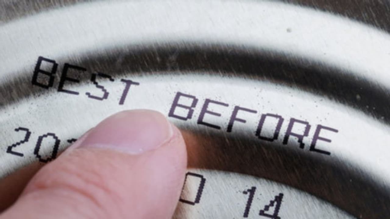 ഒന്നും രണ്ടുമല്ല, 1.4 ടൺ ഭക്ഷ്യോൽപ്പന്നത്തിന്റെ കാലാവധി തിരുത്തി, അടക്കേണ്ട പിഴയും ചെറുതല്ല, 10 ലക്ഷം റിയാൽ 