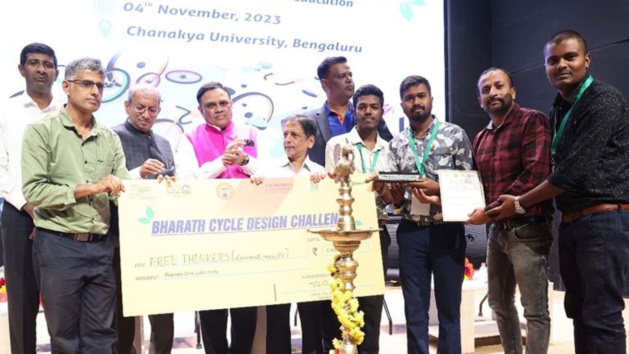  ವಿದ್ಯಾರ್ಥಿಗಳಿಂದ ಸೈಕಲ್ ಮಾದರಿ : ಒಂದು ಲಕ್ಷ ಬಹುಮಾನ