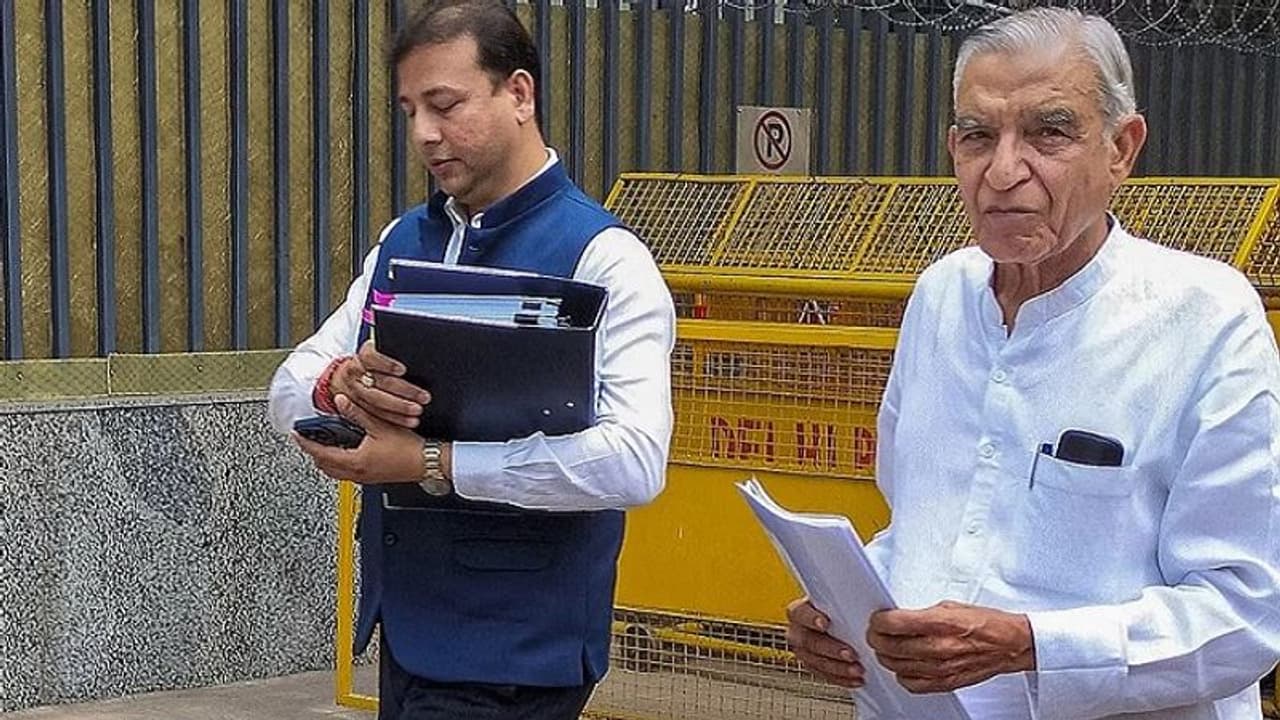 ನ್ಯಾಷನಲ್ ಹೆರಾಲ್ಡ್ ಕೇಸ್, ಕಾಂಗ್ರೆಸ್ ನಾಯಕ ಪವನ್ ಬನ್ಸಾಲ್ ವಿಚಾರಣೆ ನಡೆಸಿದ ಇಡಿ! ನ್ಯಾಷನಲ್ ಹೆರಾಲ್ಡ್ ಕೇಸ್, ಕಾಂಗ್ರೆಸ್ ನಾಯಕ ಪವನ್ ಬನ್ಸಾಲ್ ವಿಚಾರಣೆ ನಡೆಸಿದ ಇಡಿ!