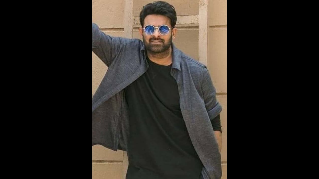 Prabhas: ఆ స్టార్ డైరెక్టర్తో సినిమా చేయలనుకుంటున్నా ప్రభాస్.. కలిపేందుకు ప్రయత్నాలు? Prabhas: ఆ స్టార్ డైరెక్టర్తో సినిమా చేయలనుకుంటున్నా ప్రభాస్.. కలిపేందుకు ప్రయత్నాలు?