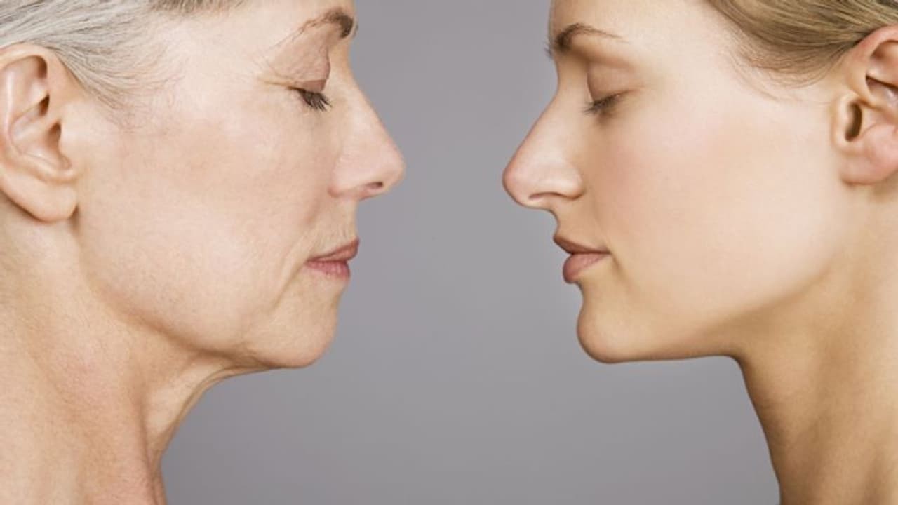 മുഖത്ത് പ്രായക്കൂടുതല് തോന്നിക്കുന്നുണ്ടോ? കഴിക്കാം ഈ അഞ്ച് പഴങ്ങള്... മുഖത്ത് പ്രായക്കൂടുതല് തോന്നിക്കുന്നുണ്ടോ? കഴിക്കാം ഈ അഞ്ച് പഴങ്ങള്...