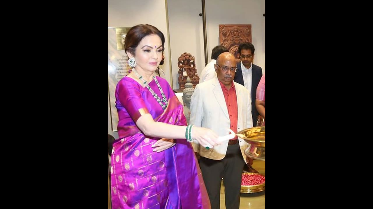 ഇന്ത്യൻ കരകൗശല മേഖലയ്ക്കുള്ള എനർജി ബൂസ്റ്റർ; 'സ്വദേശ് സ്‌റ്റോർ' അവതരിപ്പിച്ച് മുകേഷ് അംബാനി 