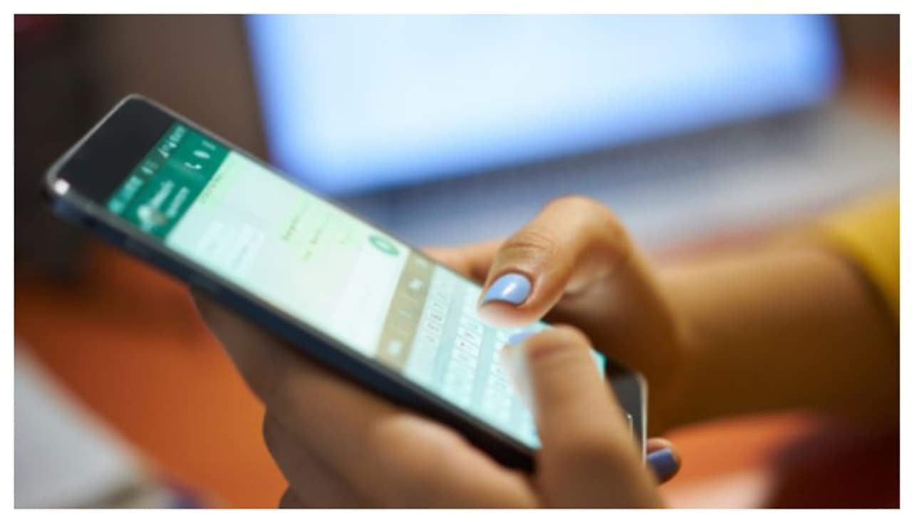 ഹൈസ്കൂൾ പരീക്ഷാ പേപ്പർ വാട്സാപ്പ് ഗ്രൂപ്പില്; പിടിയിലായതില് പ്രവാസിയും, 10 വര്ഷം കഠിന തടവും വന്തുക പിഴയും ഹൈസ്കൂൾ പരീക്ഷാ പേപ്പർ വാട്സാപ്പ് ഗ്രൂപ്പില്; പിടിയിലായതില് പ്രവാസിയും, 10 വര്ഷം കഠിന തടവും വന്തുക പിഴയും