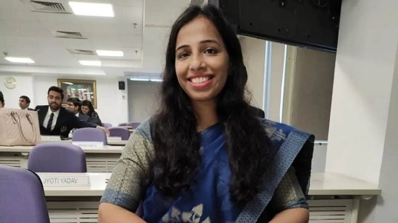 Success story of Ahinsa Jain who became an IAS officer after several failed attempts 