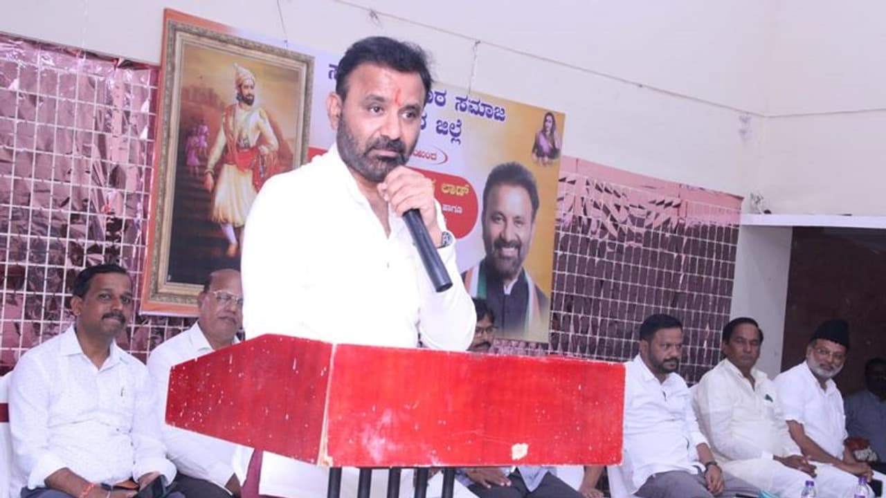 ಮರಾಠಿಗರು ಒಗ್ಗೂಡಿದರೆ ಎಲ್ಲ ಪಕ್ಷಗಳು ಪರಿಗಣಿಸುತ್ತೆ: ಸಚಿವ ಸಂತೋಷ್ ಲಾಡ್ ಮರಾಠಿಗರು ಒಗ್ಗೂಡಿದರೆ ಎಲ್ಲ ಪಕ್ಷಗಳು ಪರಿಗಣಿಸುತ್ತೆ: ಸಚಿವ ಸಂತೋಷ್ ಲಾಡ್