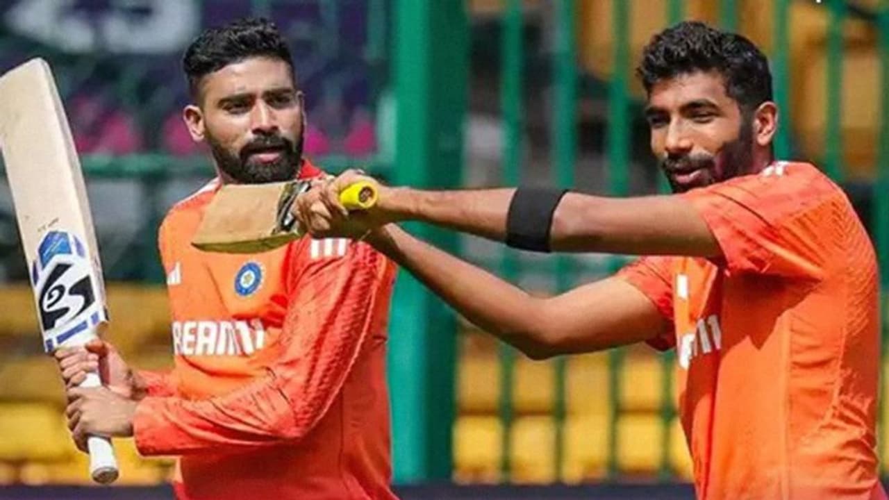 பவுலர்களை வைத்து புதிய திட்டம் போடும் ரோகித் சர்மா – பேட்டிங் பயிற்சியில் பந்து வீச்சாளர்கள்! பவுலர்களை வைத்து புதிய திட்டம் போடும் ரோகித் சர்மா – பேட்டிங் பயிற்சியில் பந்து வீச்சாளர்கள்!