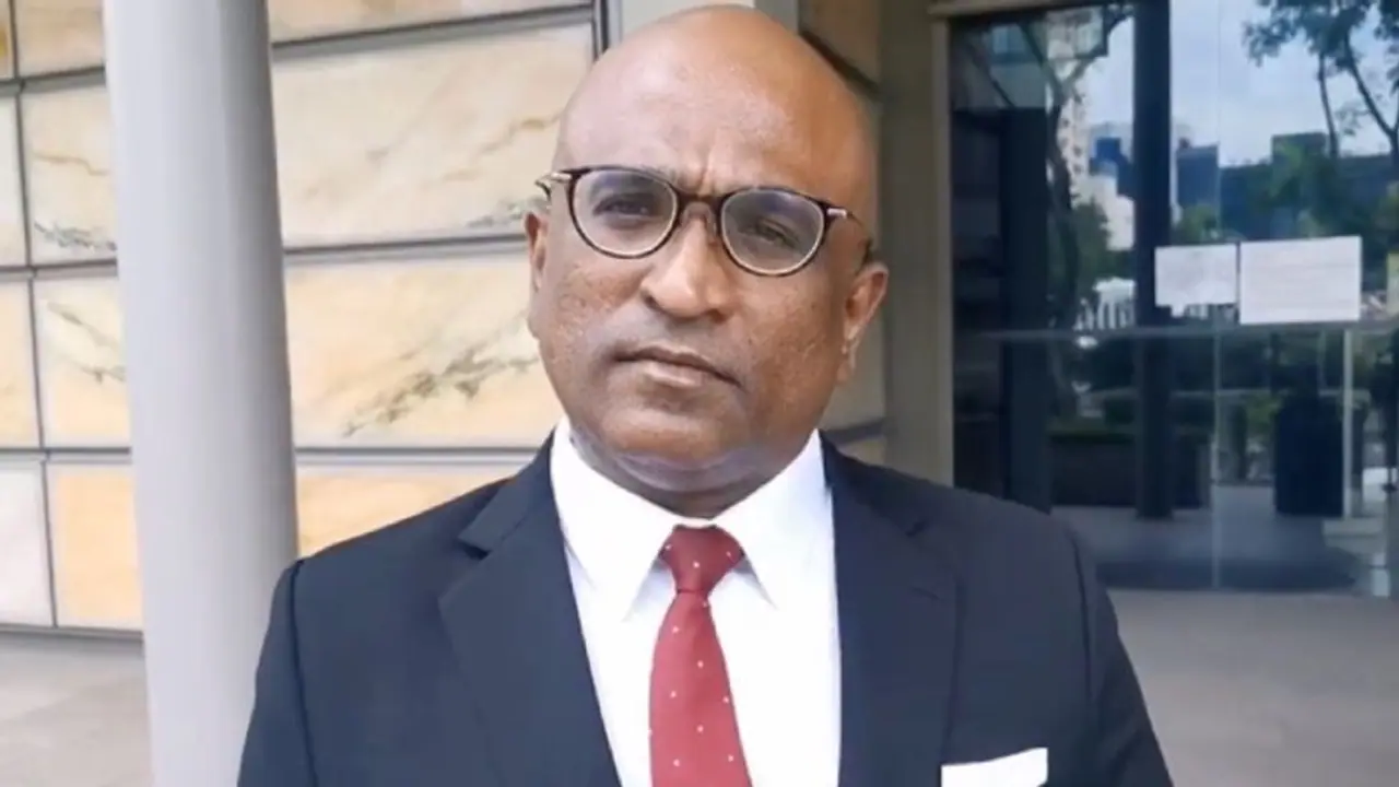 சிக்கலுக்கு மேல் சிக்கல்.. நீதிமன்ற அவமதிப்பு வழக்கு.. வழக்கறிஞர் ரவிக்கு சிறை சிங்கப்பூர் கோர்ட் அதிரடி!