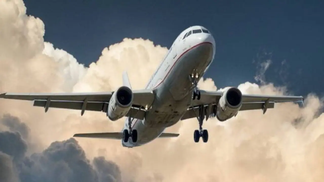 ടേക്ക് ഓഫിനൊരുങ്ങിയ വിമാനത്തിന്റെ എൻജിനിൽ കുടുങ്ങി ഒരാൾക്ക് ദാരുണാന്ത്യം 