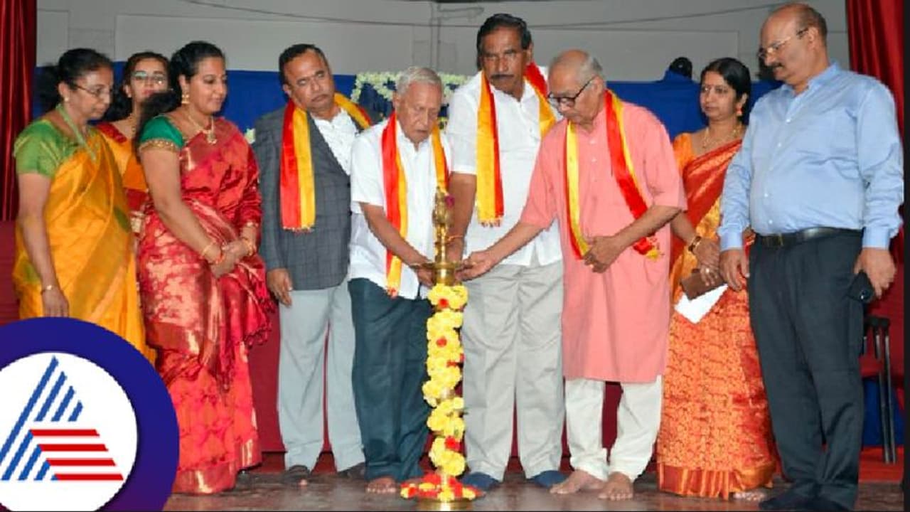 ಬಸವನಗುಡಿ ನ್ಯಾಷನಲ್ ಕಾಲೇಜು ಆವರಣದಲ್ಲಿ ಮೈದಳೆದ ಜಾನಪದ ಸಾಂಸ್ಕೃತಿಕ ಸೊಗಡು