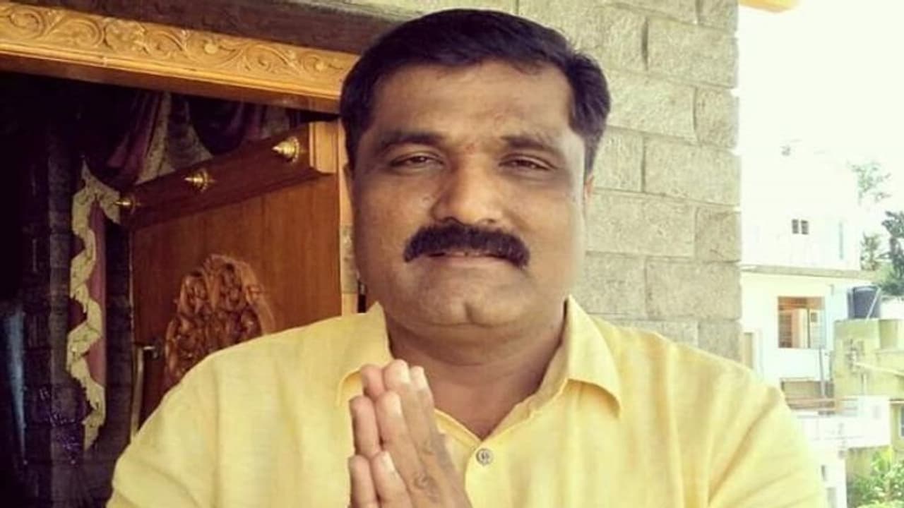 ಕೋಟಿ ಕೋಟಿ ಹಣ ಕೊಟ್ಟರೂ ನಾನು ಜೆಡಿಎಸ್ ಬಿಡಲ್ಲ: ಎಚ್.ಟಿ.ಮಂಜು ಕೋಟಿ ಕೋಟಿ ಹಣ ಕೊಟ್ಟರೂ ನಾನು ಜೆಡಿಎಸ್ ಬಿಡಲ್ಲ: ಎಚ್.ಟಿ.ಮಂಜು