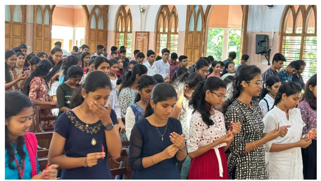 ഇസ്രയേൽ പലസ്തീൻ യുദ്ധം അവസാനിക്കാൻ പള്ളിയിൽ പ്രാർഥനാസംഗമം ഇസ്രയേൽ പലസ്തീൻ യുദ്ധം അവസാനിക്കാൻ പള്ളിയിൽ പ്രാർഥനാസംഗമം