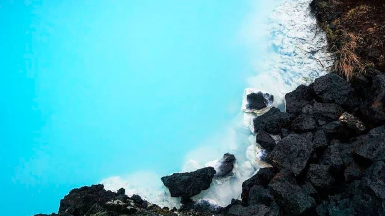 ಜ್ವಾಲಾಮುಖಿಗೂ ಮೊದಲು 14 ಗಂಟೆಯಲ್ಲಿ 800 ಬಾರಿ ಭೂಕಂಪನ: ಐಸ್ಲ್ಯಾಂಡ್ನಲ್ಲಿ ತುರ್ತುಪರಿಸ್ಥಿತಿ ಜ್ವಾಲಾಮುಖಿಗೂ ಮೊದಲು 14 ಗಂಟೆಯಲ್ಲಿ 800 ಬಾರಿ ಭೂಕಂಪನ: ಐಸ್ಲ್ಯಾಂಡ್ನಲ್ಲಿ ತುರ್ತುಪರಿಸ್ಥಿತಿ