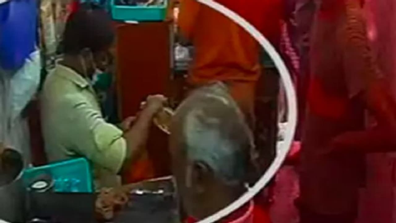  ದೇವಸ್ಥಾನಕ್ಕೆ ಪೆಟ್ರೋಲ್‌ ಬಾಂಬ್‌ ಎಸೆದ ಭಕ್ತ, ಕಾರಣ ಕೇಳಿ ದಂಗಾದ ಪೊಲೀಸ್ರು!