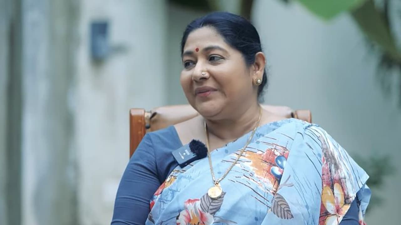 മുകേഷേട്ടന്‍റെ അമ്മയായിരുന്നു എനിക്ക് റോൾ മോഡൽ: തുറന്നു പറഞ്ഞ് വിജയകുമാരി