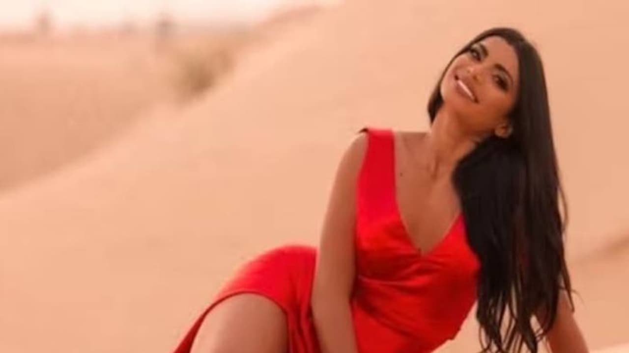 16 ലക്ഷം വിലവരുന്ന 300 ഒട്ടകങ്ങളെ സമ്മാനമായി തരാം, തന്നെ വിവാഹം കഴിക്കണം; മോഡലിന് വേറിട്ട വിവാഹ വാഗ്ദാനം 16 ലക്ഷം വിലവരുന്ന 300 ഒട്ടകങ്ങളെ സമ്മാനമായി തരാം, തന്നെ വിവാഹം കഴിക്കണം; മോഡലിന് വേറിട്ട വിവാഹ വാഗ്ദാനം