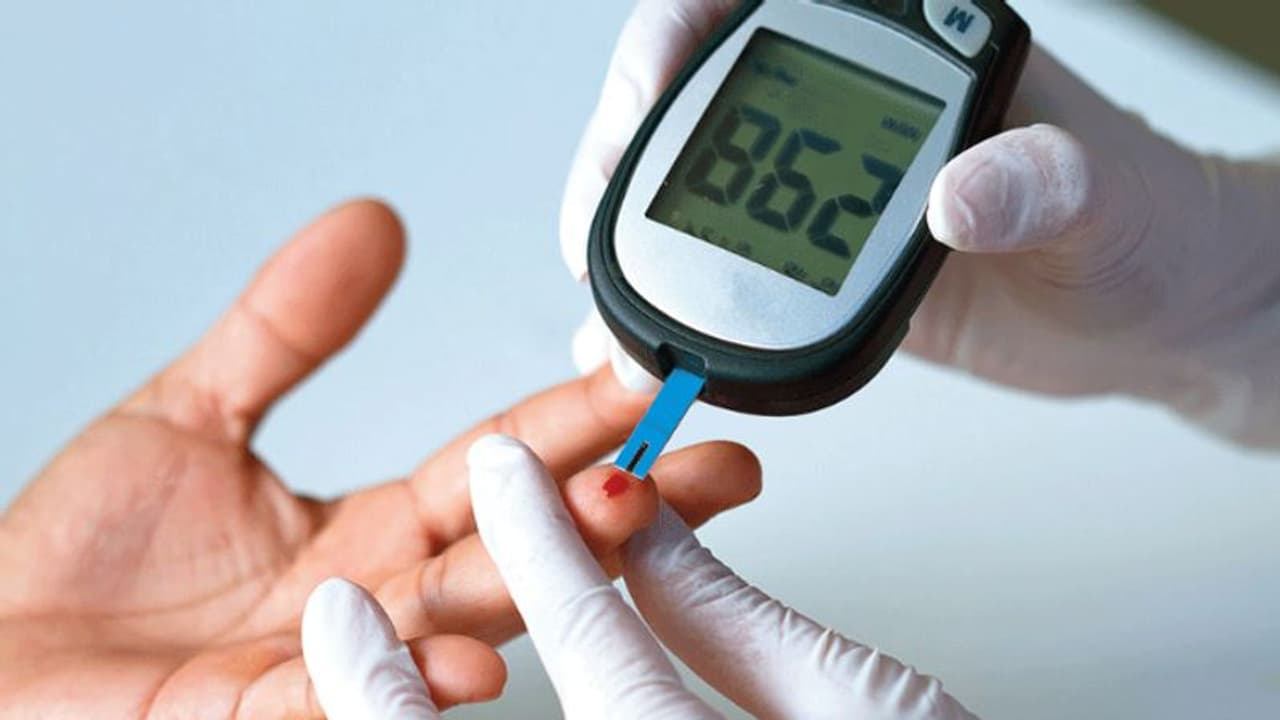 പ്രമേഹത്തെ നിയന്ത്രിക്കാന് ഈ ഒരൊറ്റ പച്ചക്കറി കഴിക്കൂ; അറിയാം മറ്റ് ആരോഗ്യ ഗുണങ്ങള്... പ്രമേഹത്തെ നിയന്ത്രിക്കാന് ഈ ഒരൊറ്റ പച്ചക്കറി കഴിക്കൂ; അറിയാം മറ്റ് ആരോഗ്യ ഗുണങ്ങള്...