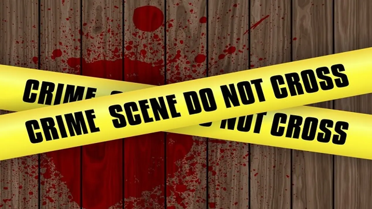 மது போதையில் தாய், மகளை வெட்டி வீசிய போதை ஆசாமி; இருவர் பலி, ஒருவர் கவலைக்கிடம் திண்டுக்கல்லில் பரபரப்பு மது போதையில் தாய், மகளை வெட்டி வீசிய போதை ஆசாமி; இருவர் பலி, ஒருவர் கவலைக்கிடம் திண்டுக்கல்லில் பரபரப்பு