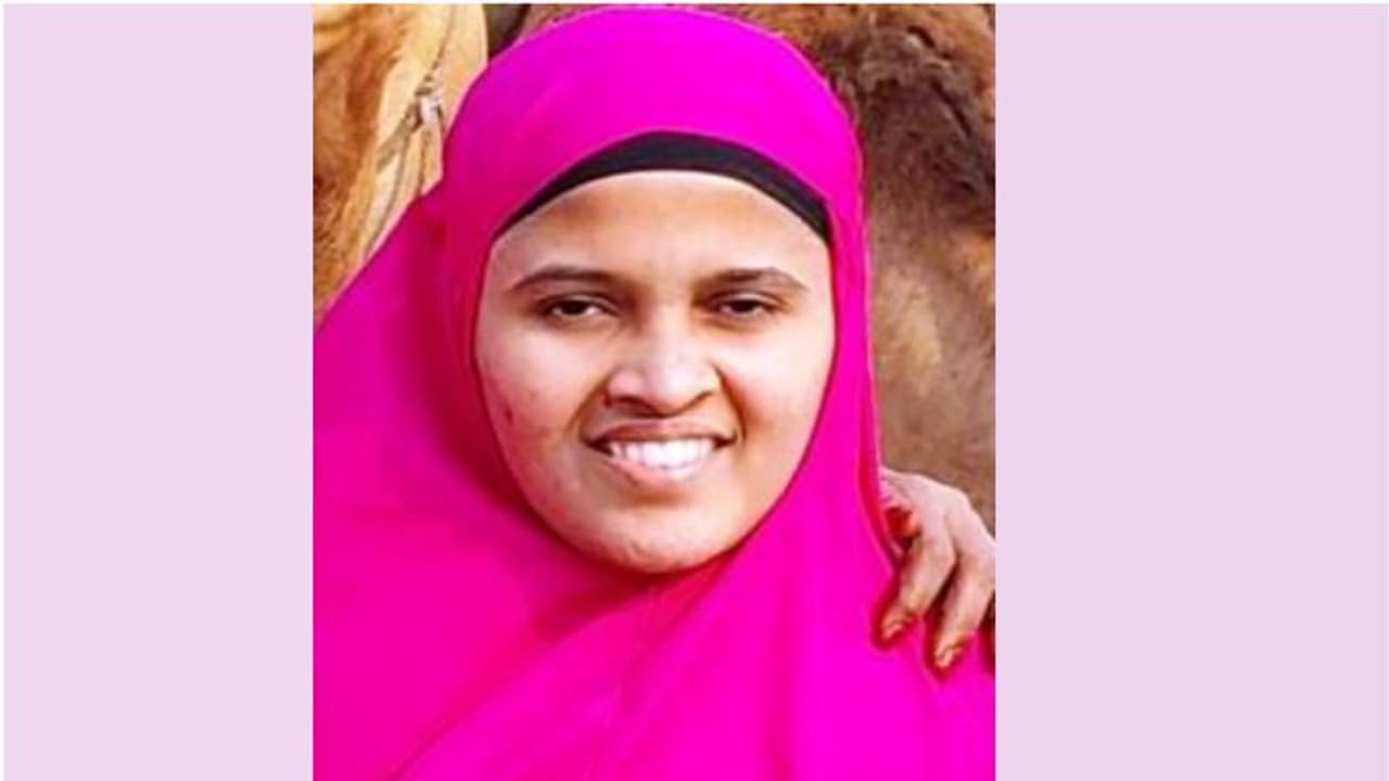 ഉംറ നിർവഹിക്കാനെത്തിയ മലയാളി യുവതി മക്കയിൽ മരിച്ചു ഉംറ നിർവഹിക്കാനെത്തിയ മലയാളി യുവതി മക്കയിൽ മരിച്ചു