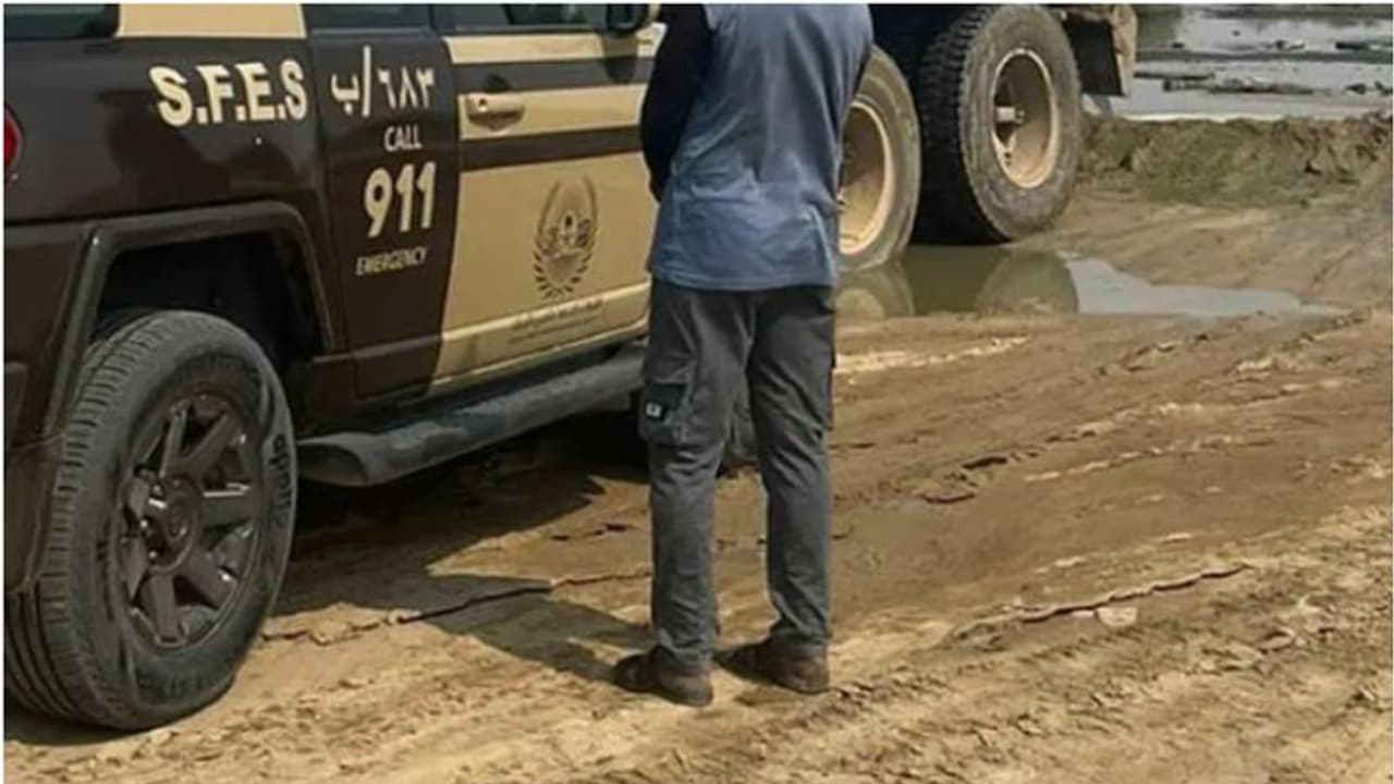 മക്കയില് മലിനജലമൊഴുക്കി; പ്രവാസി ഇന്ത്യക്കാരനെ ഉടനടി പിടികൂടി, 10 വര്ഷം തടവും 66.6 കോടി പിഴയും ശിക്ഷ മക്കയില് മലിനജലമൊഴുക്കി; പ്രവാസി ഇന്ത്യക്കാരനെ ഉടനടി പിടികൂടി, 10 വര്ഷം തടവും 66.6 കോടി പിഴയും ശിക്ഷ