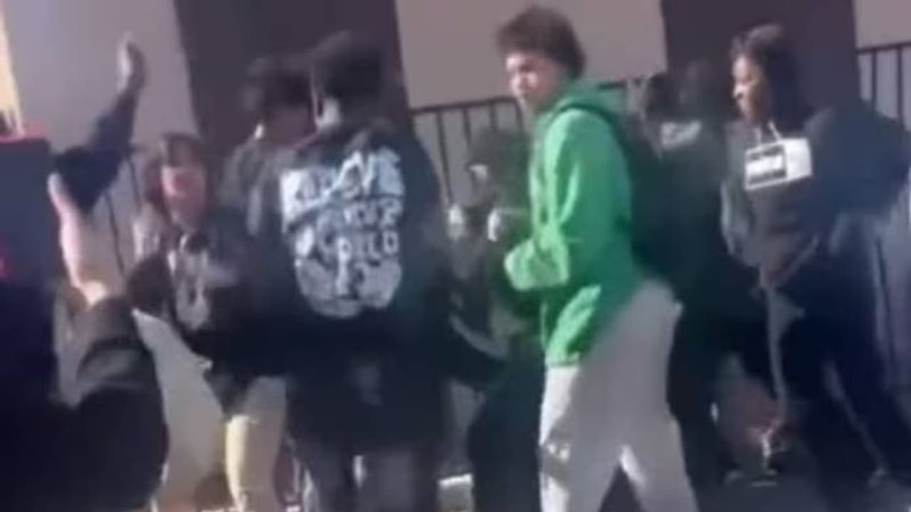 15 കുട്ടികള്‍ ചേര്‍ന്ന് മര്‍ദ്ദിച്ചു, 17 കാരൻ തലയിൽ നിന്നും രക്തം വാർന്ന് മരിച്ചു