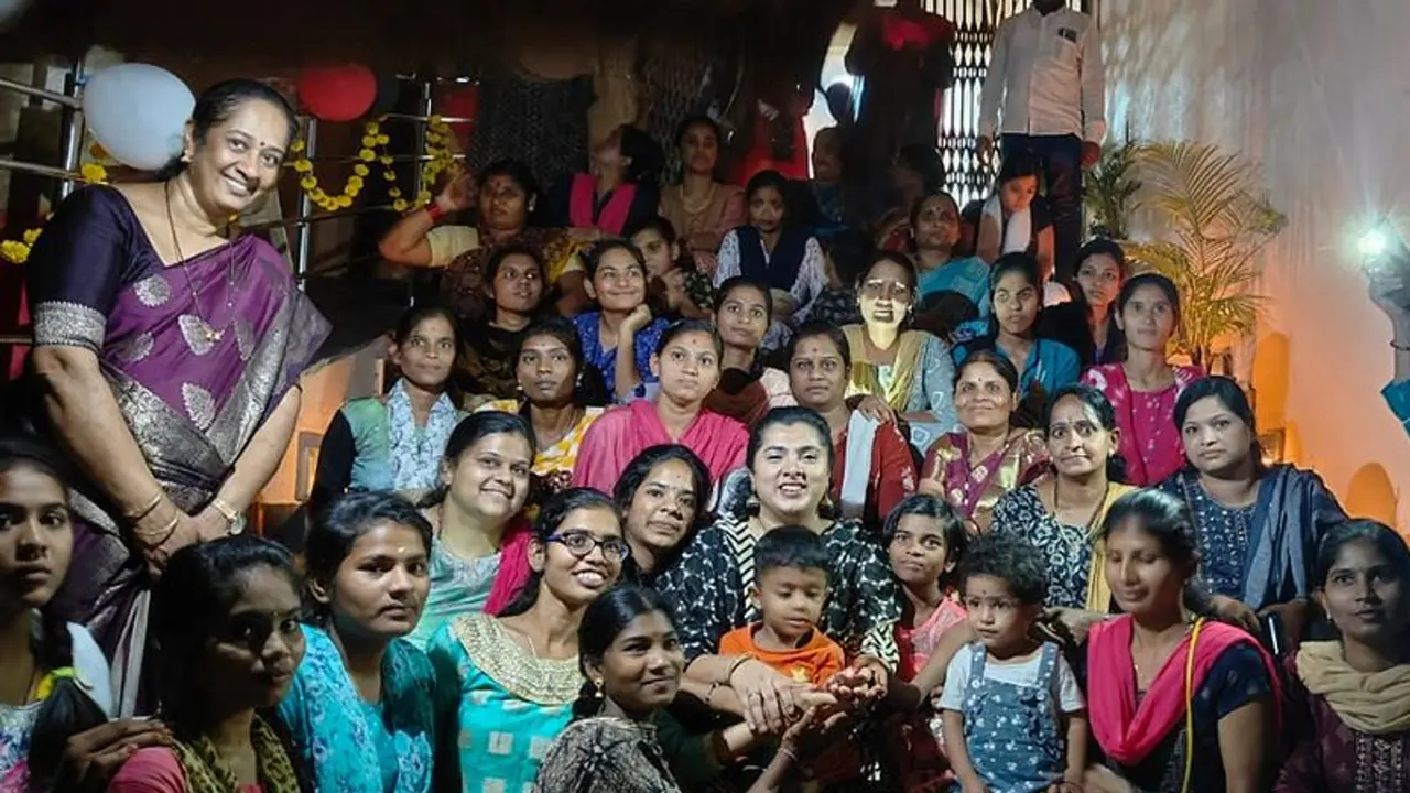 ಅನಾಥ ಮಕ್ಕಳೊಂದಿಗೆ ದೀಪಾವಳಿ ಆಚರಿಸಿದ ಕಲಬುರಗಿ ಡಿಸಿ ಫೌಜಿಯಾ ತರನ್ನುಮ್! ಅನಾಥ ಮಕ್ಕಳೊಂದಿಗೆ ದೀಪಾವಳಿ ಆಚರಿಸಿದ ಕಲಬುರಗಿ ಡಿಸಿ ಫೌಜಿಯಾ ತರನ್ನುಮ್!