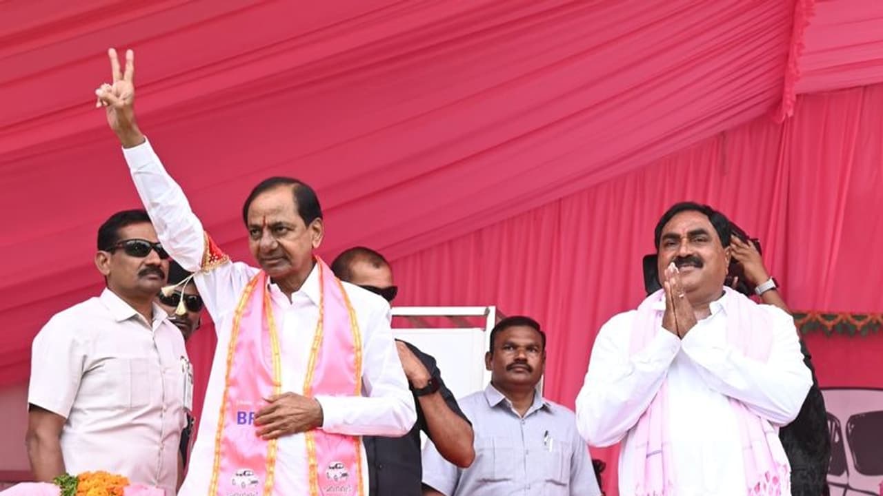 తెలంగాణలో కాంగ్రెస్ గెలిస్తే రైతుబంధు మాయం: పాలకుర్తి సభలో కేసీఆర్