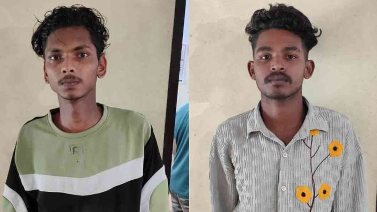 വെട്ടിയാറിൽ അമിതവേഗം ചോദ്യംചെയ്തതിന് 19കാരന്റെ പക, ഇരുട്ടത്ത് വീട്ടുമുറ്റത്തെ ബൈക്ക് പെട്രോളൊഴിച്ച് കത്തിച്ചു വെട്ടിയാറിൽ അമിതവേഗം ചോദ്യംചെയ്തതിന് 19കാരന്റെ പക, ഇരുട്ടത്ത് വീട്ടുമുറ്റത്തെ ബൈക്ക് പെട്രോളൊഴിച്ച് കത്തിച്ചു