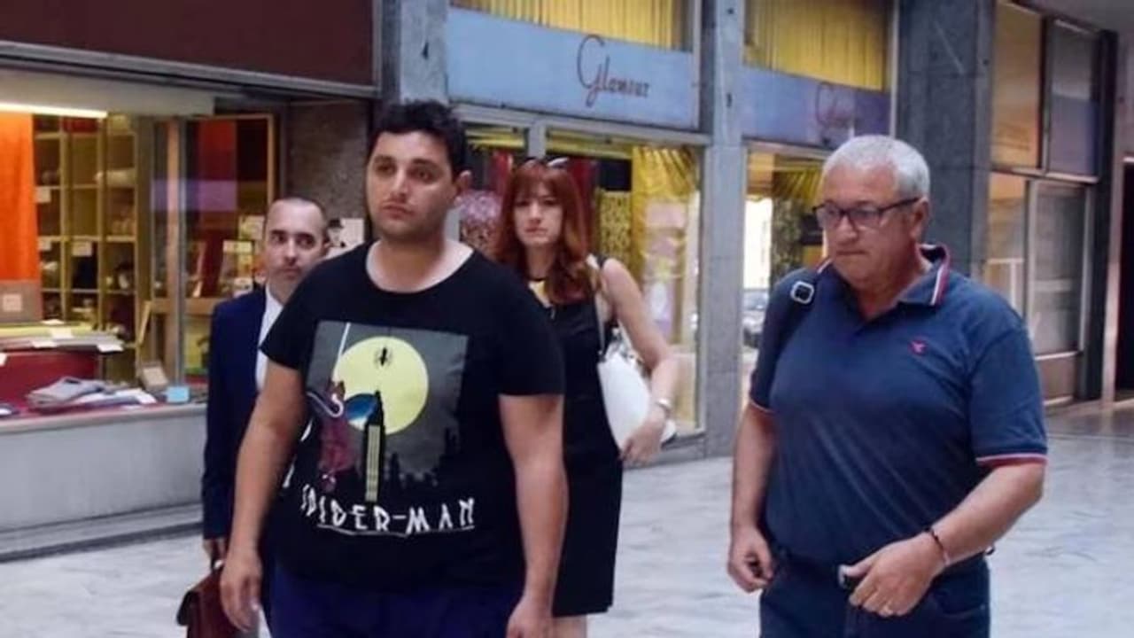 57 തവണ കുത്തി കാമുകിയെ കൊന്ന ക്രൂരൻ ജയിൽ മോചിതൻ, കാരണമായത് ഭക്ഷണം..! 