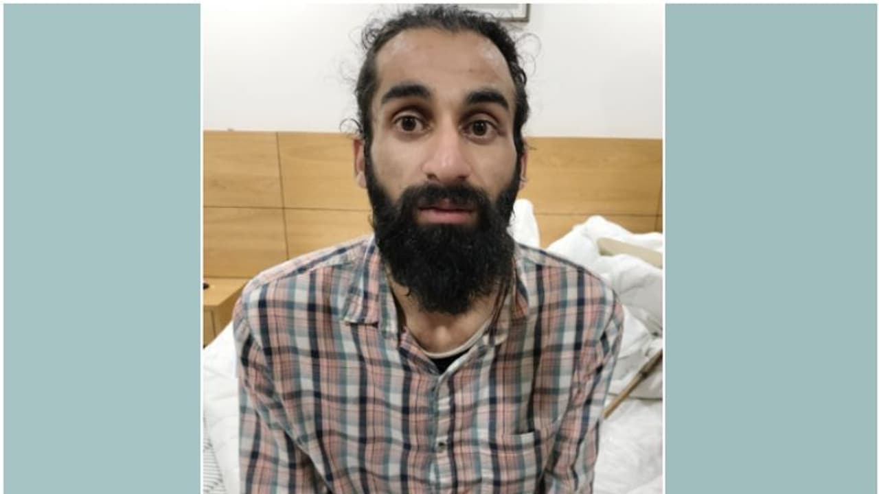 ലക്ഷ്യം കേരളത്തിൽ നിന്ന് പഠിക്കാൻ വരുന്ന കുട്ടികൾ; പെൺകുട്ടികളെ വരെ കാരിയറാക്കും; ലഹരിമാഫിയ തലവൻ അറസ്റ്റിൽ ലക്ഷ്യം കേരളത്തിൽ നിന്ന് പഠിക്കാൻ വരുന്ന കുട്ടികൾ; പെൺകുട്ടികളെ വരെ കാരിയറാക്കും; ലഹരിമാഫിയ തലവൻ അറസ്റ്റിൽ