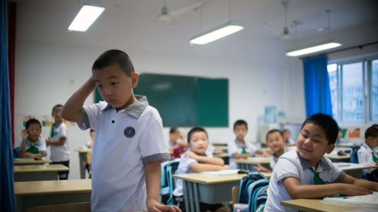 18 ാം വയസില്‍ സ്വന്തമാക്കാനുള്ള 11 കാരന്‍റെ സ്വപ്നം പരീക്ഷാ പേപ്പറില്‍; കൈയടിച്ച് സോഷ്യല്‍ മീഡിയ !