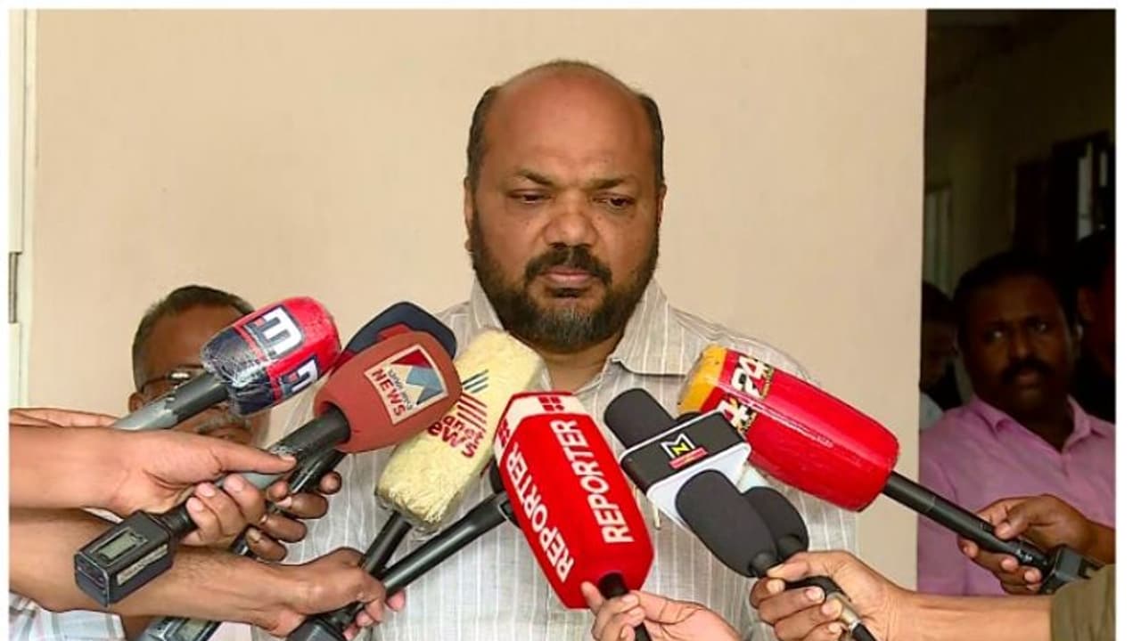 'സ്മാർട്ട് സിറ്റിയെന്ന ആശയത്തിൽ നിന്ന് പിൻവാങ്ങുന്നില്ല, സ്ഥലം പൂർണമായും സർക്കാർ മേൽനോട്ടത്തിൽ ഉപയോ​ഗിക്കും'