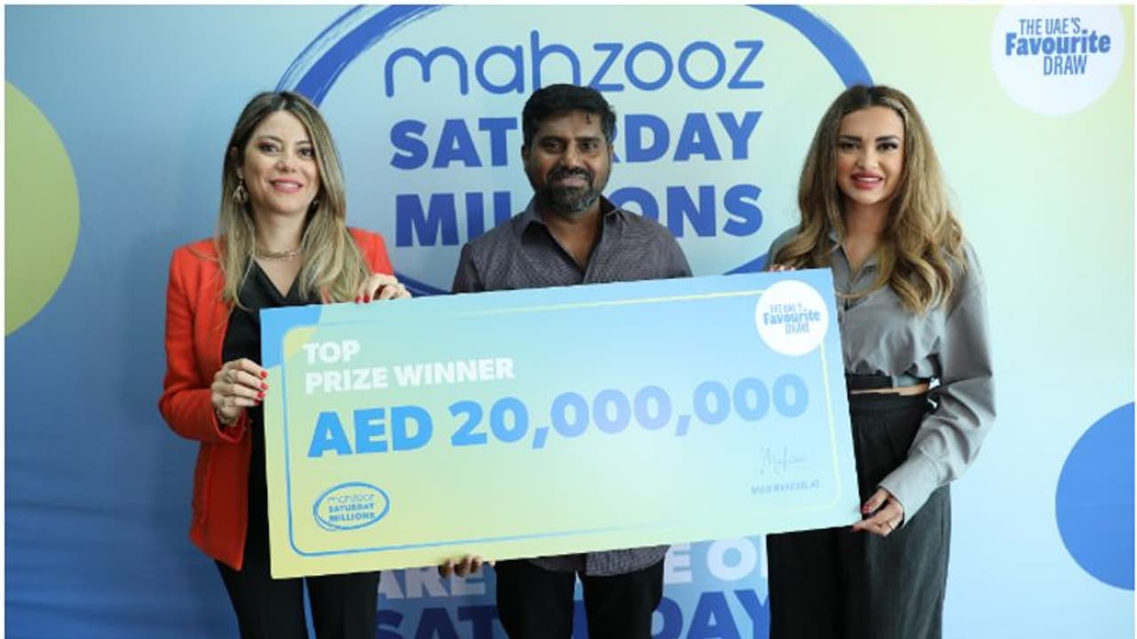 3 വ‌ർഷമായി ഭാഗ്യം തേടിയുള്ള പരിശ്രമം; അടിച്ചപ്പോൾ ചെറുതല്ല, നല്ല കനത്തില്‍ തന്നെ! കോടീശ്വരനായി മലയാളി യുവാവ്