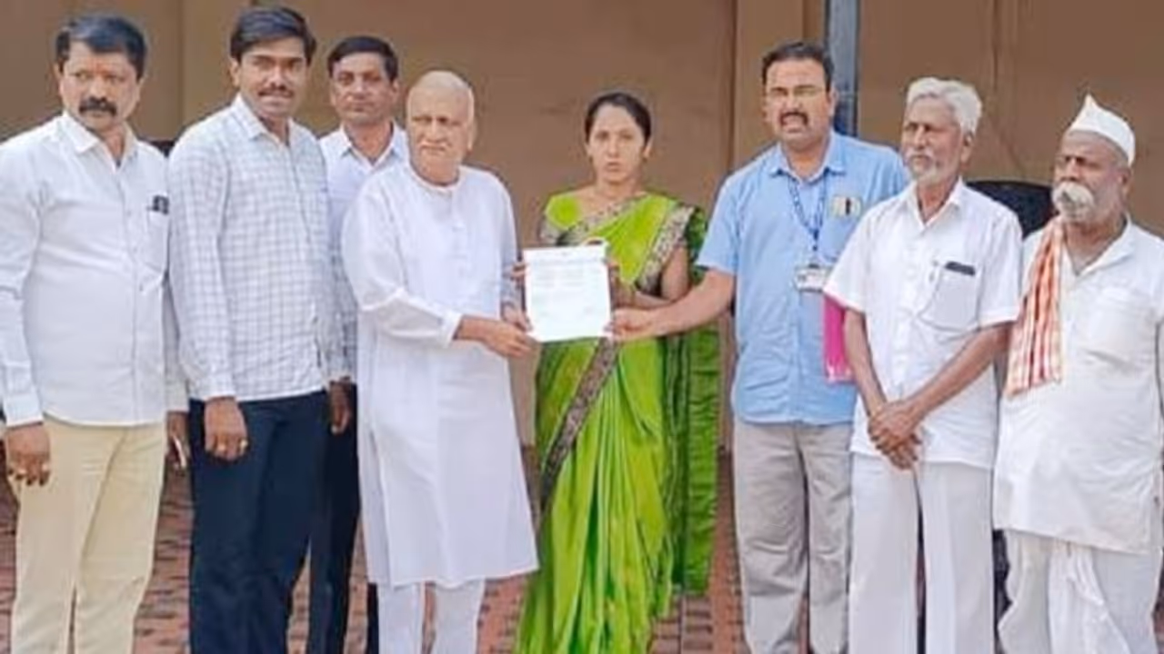 ಆತ್ಮಹತ್ಯೆಯೇ ಸಮಸ್ಯೆಗೆ ಪರಿಹಾರವಲ್ಲ: ಶಾಸಕ ಕಾಗೆ ಆತ್ಮಹತ್ಯೆಯೇ ಸಮಸ್ಯೆಗೆ ಪರಿಹಾರವಲ್ಲ: ಶಾಸಕ ಕಾಗೆ