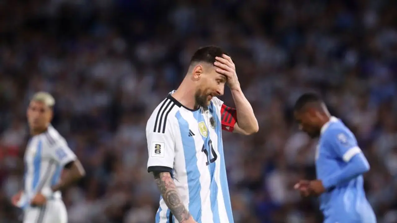 മെസി ഇല്ല! സ്വപ്ന ഇലവനെ തിരഞ്ഞെടുത്ത ബെന്സേമ; സ്വന്തം ടീമില് സ്ട്രൈക്കറും ബെന്സി തന്നെ മെസി ഇല്ല! സ്വപ്ന ഇലവനെ തിരഞ്ഞെടുത്ത ബെന്സേമ; സ്വന്തം ടീമില് സ്ട്രൈക്കറും ബെന്സി തന്നെ