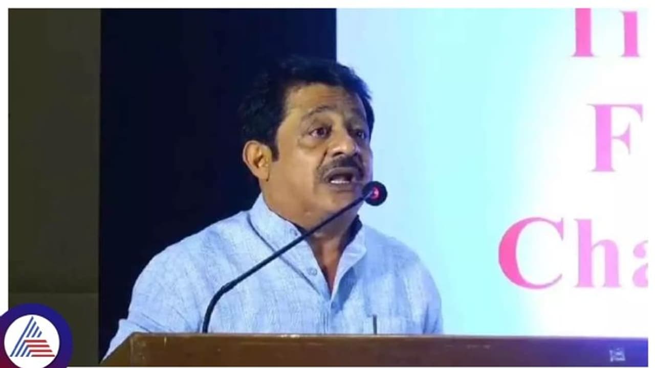 1 ಲಕ್ಷ ನೀಡಿದರೆ ಸ್ಲಂ ವಾಸಿಗಳಿಗೆ ಮನೆ: ಸಚಿವ ಜಮೀರ್‌ ಅಹಮದ್‌ ಖಾನ್‌