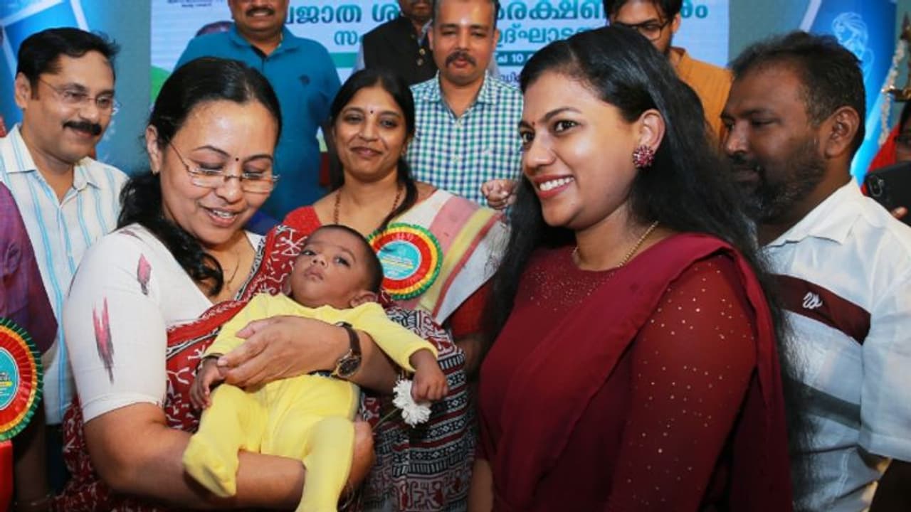 സംസ്ഥാനത്ത് സമഗ്ര ഗൃഹപരിചരണ പദ്ധതി; വീടുകളില് നേരിട്ടെത്തി കുഞ്ഞുങ്ങളുടെ ക്ഷേമം ഉറപ്പാക്കുമെന്ന് മന്ത്രി സംസ്ഥാനത്ത് സമഗ്ര ഗൃഹപരിചരണ പദ്ധതി; വീടുകളില് നേരിട്ടെത്തി കുഞ്ഞുങ്ങളുടെ ക്ഷേമം ഉറപ്പാക്കുമെന്ന് മന്ത്രി