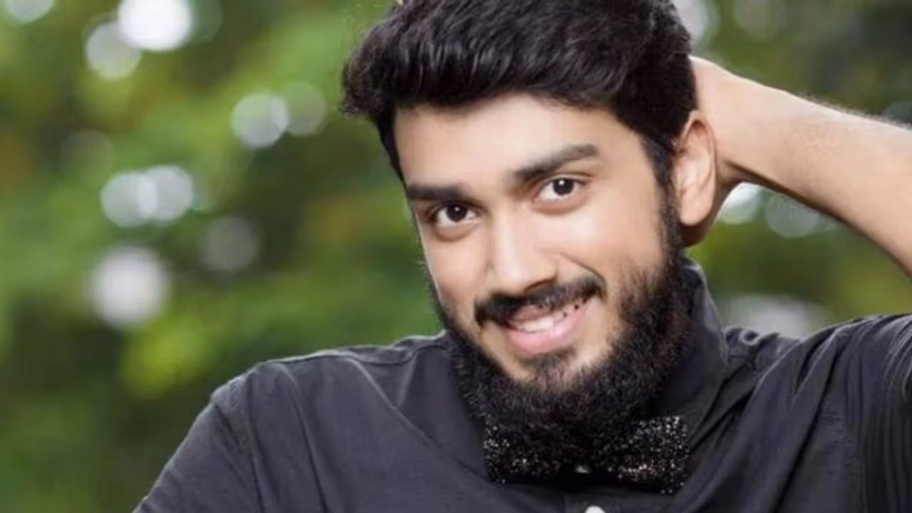 'അതിനു പിന്നില് അപ്പ', ചര്ച്ചയായ വീഡിയോയില് പ്രതികരണവുമായി കാളിദാസ് ജയറാം 'അതിനു പിന്നില് അപ്പ', ചര്ച്ചയായ വീഡിയോയില് പ്രതികരണവുമായി കാളിദാസ് ജയറാം