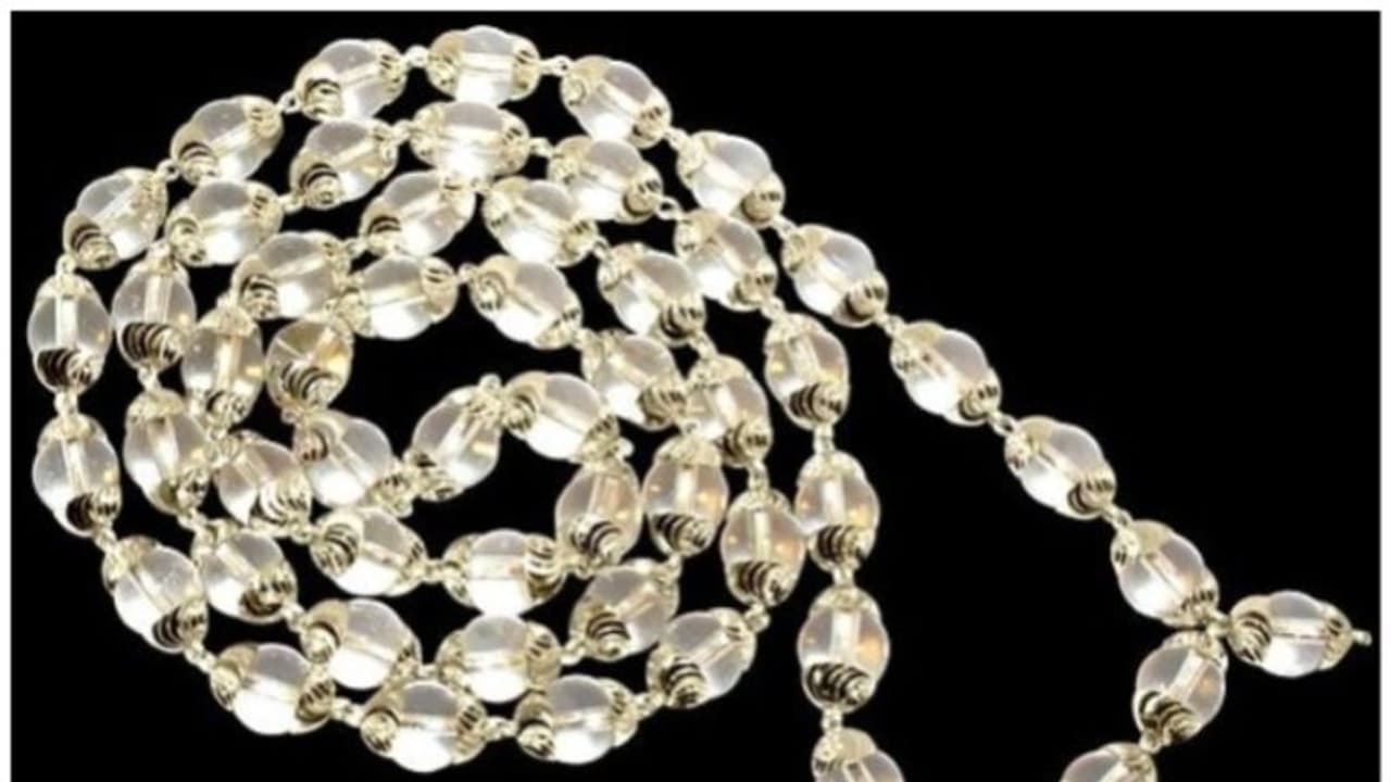 സ്ഫടികമാലയുടെ പ്രത്യേകതകള് എന്തെല്ലാം? സ്ഫടികമാലയുടെ പ്രത്യേകതകള് എന്തെല്ലാം?