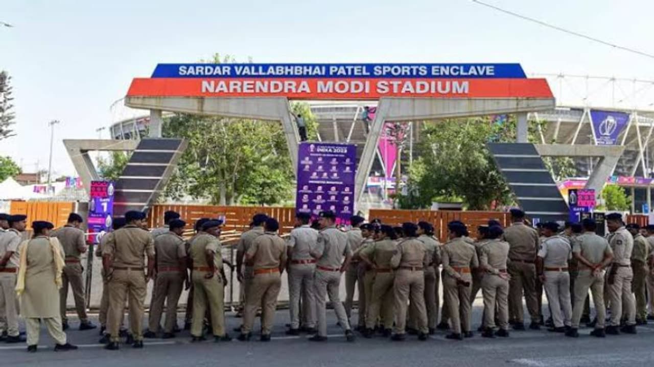 IND vs AUS Final: பாதுகாப்பு பணியில் 23 டிஜிபி, 4 மூத்த ஐபிஎஸ், ஐஜி, டிஐஜி அதிகாரி உள்ளிட்ட 6000 போலீசார்!