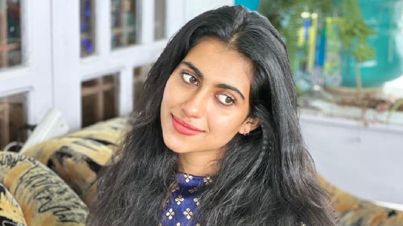 Bigg Boss Aishu: 'என்னை மன்னித்து விடுங்கள்' அம்மா பிறந்தநாளில்.. பிக்பாஸ் ஐஷு போட்ட உருக்கமான பதிவு! Bigg Boss Aishu: 'என்னை மன்னித்து விடுங்கள்' அம்மா பிறந்தநாளில்.. பிக்பாஸ் ஐஷு போட்ட உருக்கமான பதிவு!