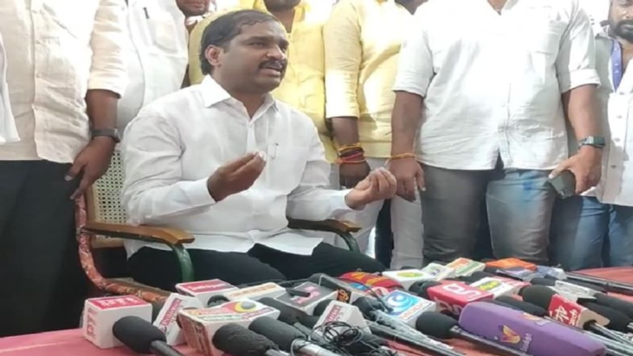 பிக் பாஸ் நிகழ்ச்சியில் ஆபாச காட்சிகள்: வேல்முருகன் எச்சரிக்கை!