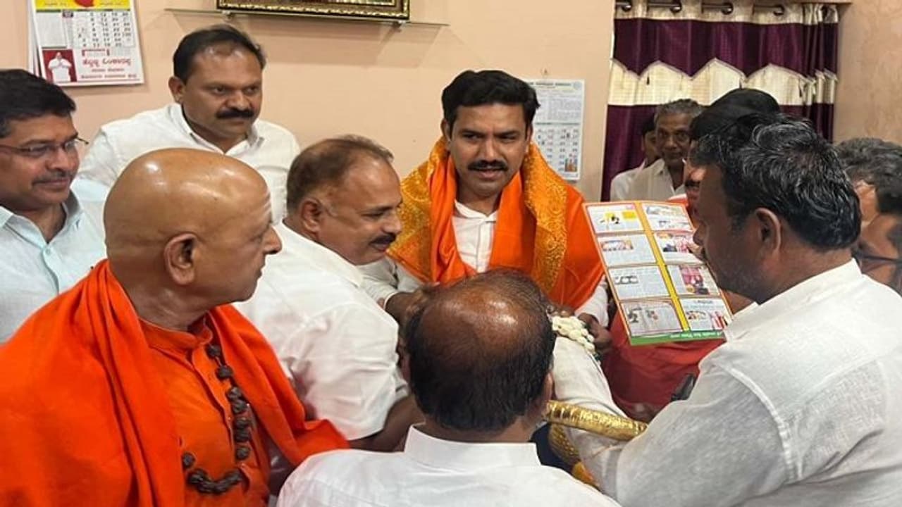 ಕರ್ನಾಟಕದಲ್ಲಿ ಬಿಜೆಪಿ ಮತ್ತೆ ಪುಟಿದೇಳಲಿದೆ: ಕೆ.ಬಿ.ಕೊಟ್ರೇಶ್ ಕರ್ನಾಟಕದಲ್ಲಿ ಬಿಜೆಪಿ ಮತ್ತೆ ಪುಟಿದೇಳಲಿದೆ: ಕೆ.ಬಿ.ಕೊಟ್ರೇಶ್