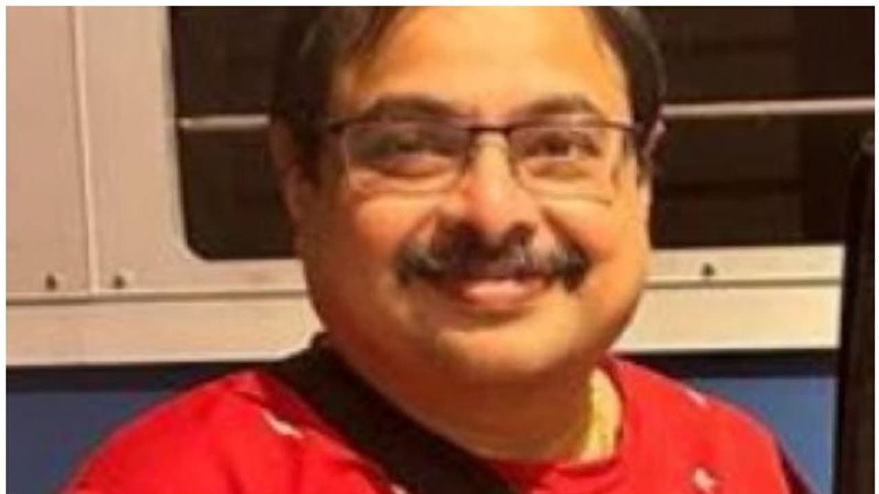 ഹൈക്കോടതി അഭിഭാഷകന് ദിനേശ് മേനോൻ അന്തരിച്ചു ഹൈക്കോടതി അഭിഭാഷകന് ദിനേശ് മേനോൻ അന്തരിച്ചു